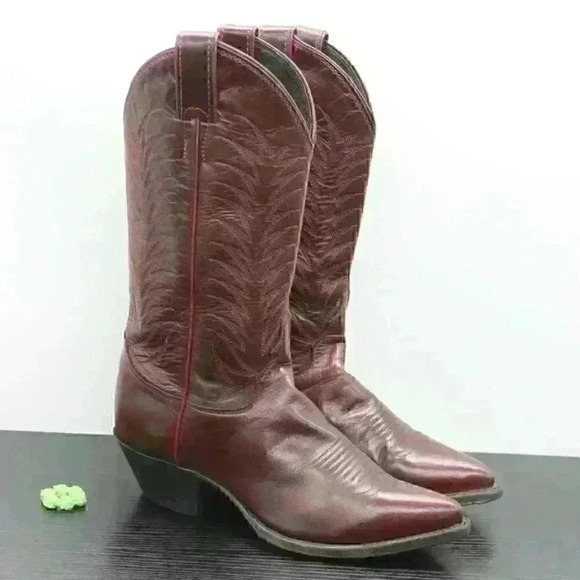 Justin Women's Cordovan Brown Leather Boots - Picture 2 of 10